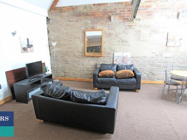 Flat for sale in West Yorkshire