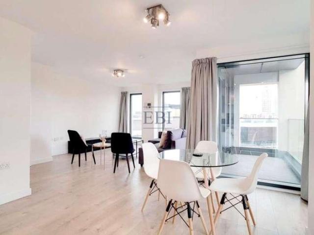 Flat for sale in Stratford Marsh, Greater London