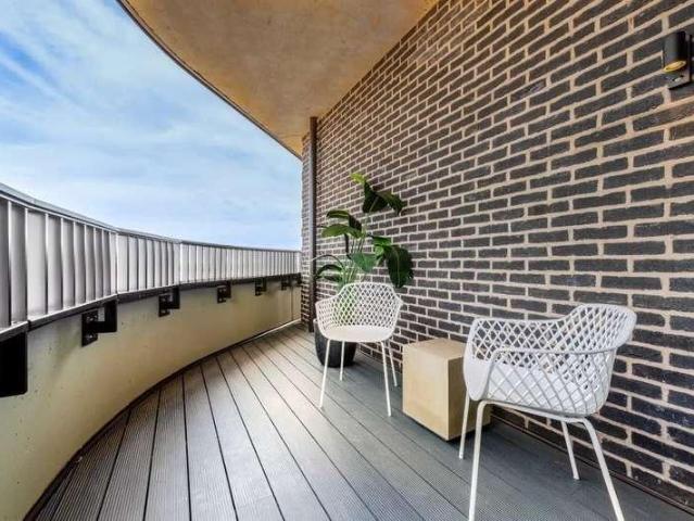 Flat for sale in Dagenham, Greater London