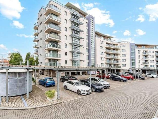 Flat for sale in Romford, London Borough of Havering Flat for sale in Romford, London Borough of Havering