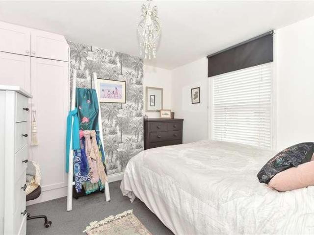 Flat for sale in Queen's Park, Brighton & Hove