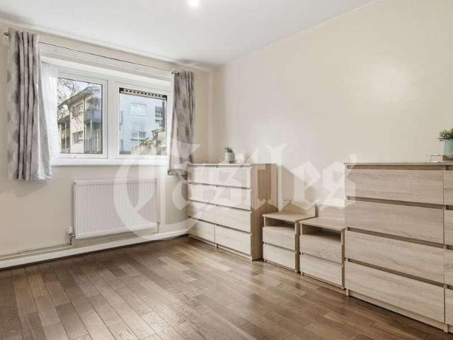 Flat for sale in Greater London