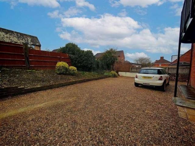 Flat for sale in Trowbridge