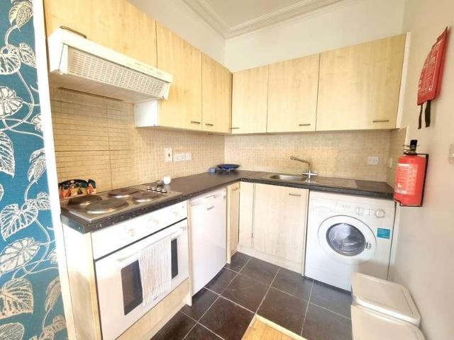 Flat for sale in Muswell Hill, Greater London