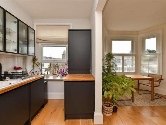 Flat for sale in Cliftonville West, Thanet