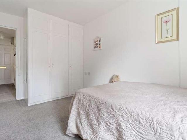 Flat for sale in Worthing, West Sussex