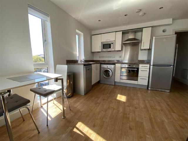 Flat for sale in Georgia, Greater Manchester
