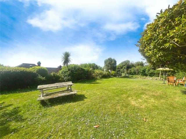 Flat for sale in Cowlease, Ventnor