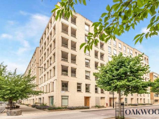Flat for sale in Stoke Newington, Greater London