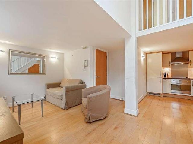 Flat for sale in Holborn, Greater London
