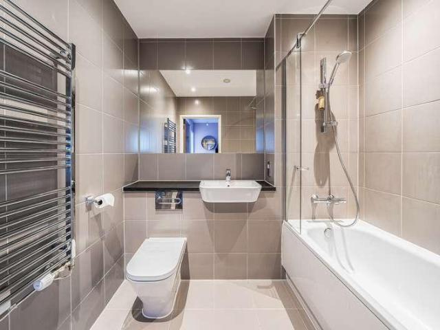 Flat for sale in Leyton, Greater London