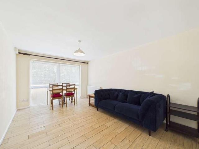 Flat for sale in Reading West, Reading