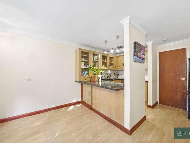 Flat for sale in Greater London