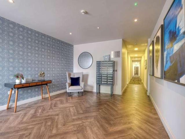 Flat for sale in Blossomfield, West Midlands