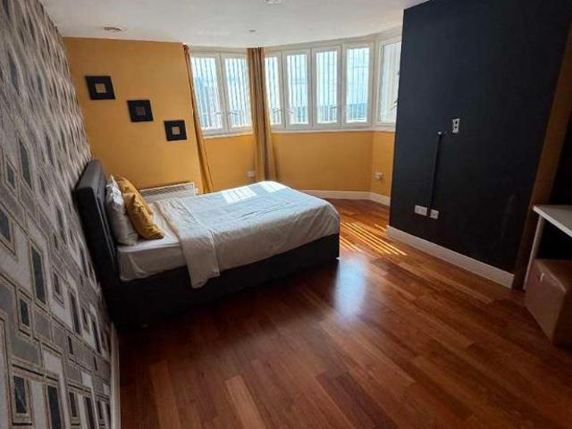 Flat for sale in Edgbaston, West Midlands