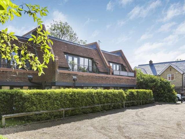Flat for sale in Marlow