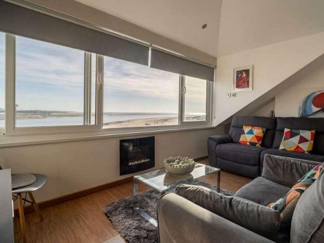 Flat for sale in Aberdyfi, Wales