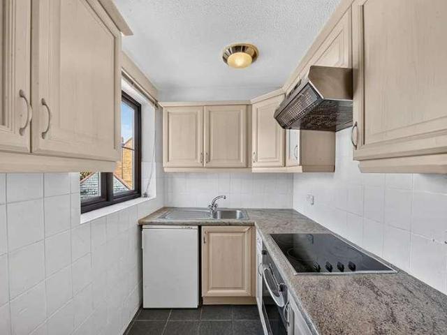 Flat for sale in Rotherhithe, Greater London