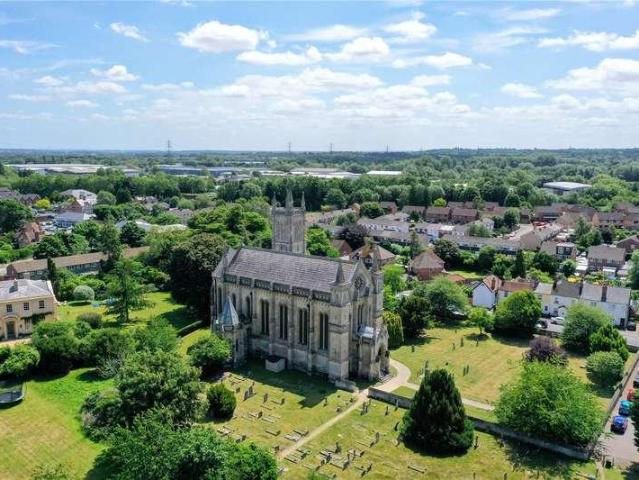Flat for sale in Theale, West Berkshire