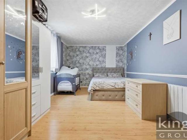 Flat for sale in Greater London