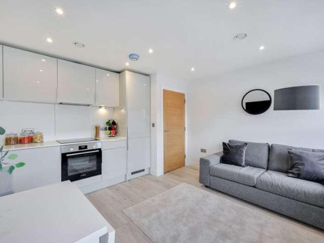 Flat for sale in Beckenham, Beckenham