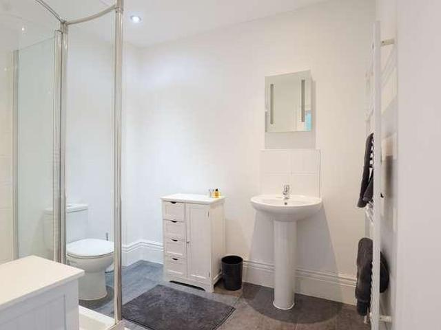 Flat for sale in Llanfarian, Wales