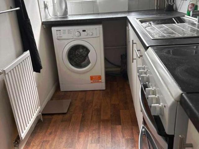Flat for sale in Southgate, Oakwood