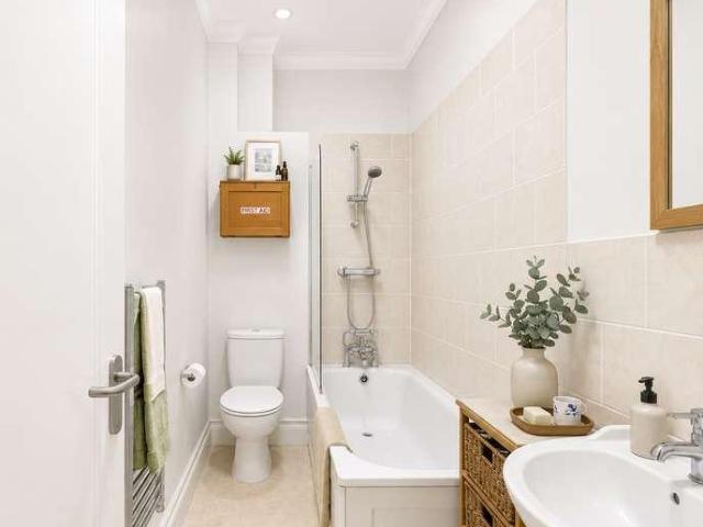 Flat for sale in Round Hill, Brighton & Hove