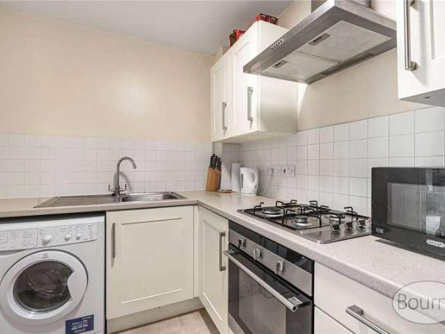 Flat for sale in North Town, Aldershot