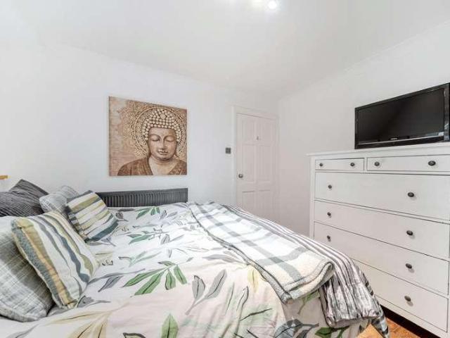 Flat for sale in Queen's Park, Brighton & Hove