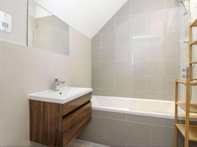Flat for sale in Charlotteville, Westborough