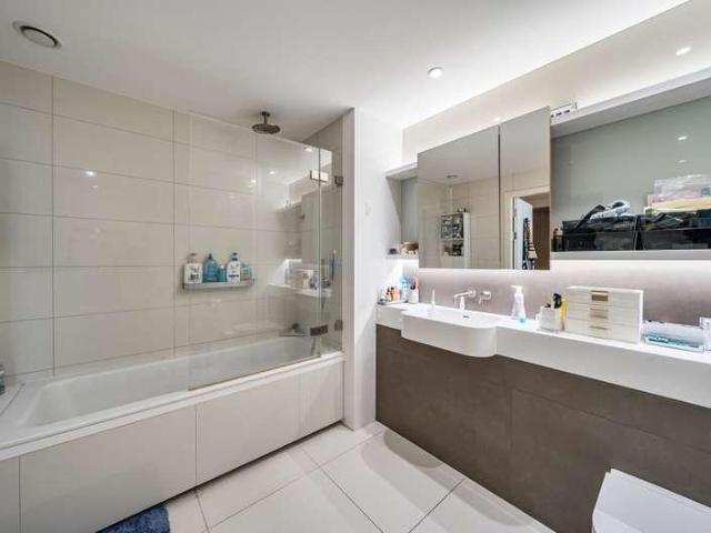 Flat for sale in Greater London