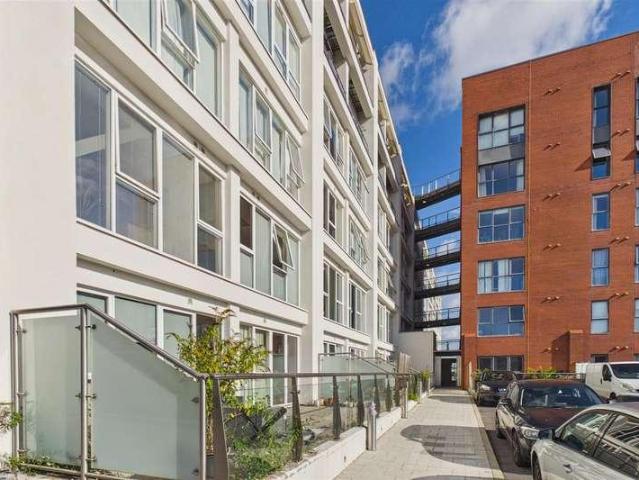 Flat for sale in Bedminster, Bristol