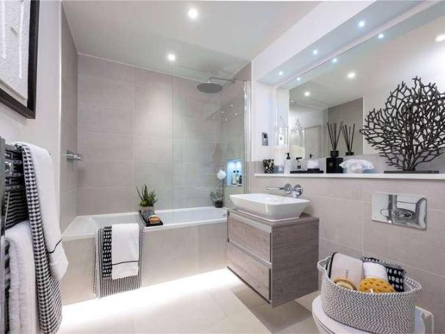 Flat for sale in Lower Halliford, Surrey