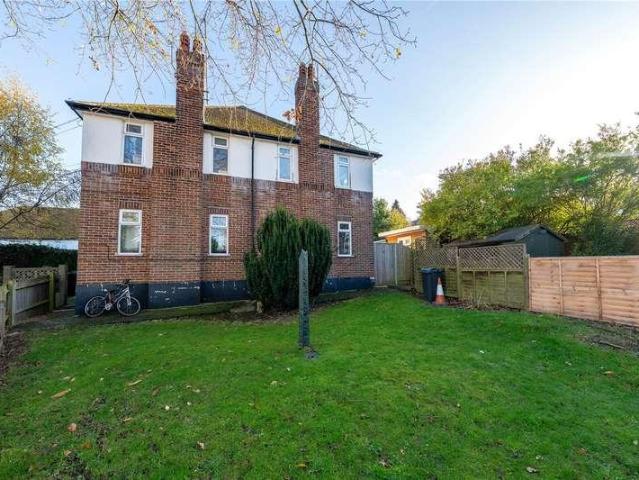 Flat for sale in Ringlestone, Midway