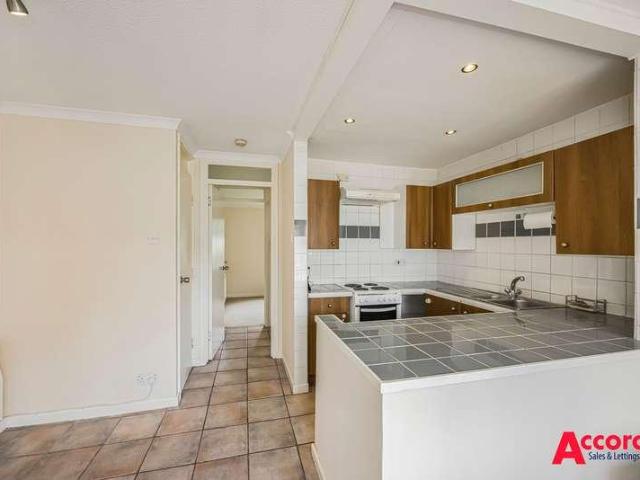 Flat for sale in Romford, Harold Wood