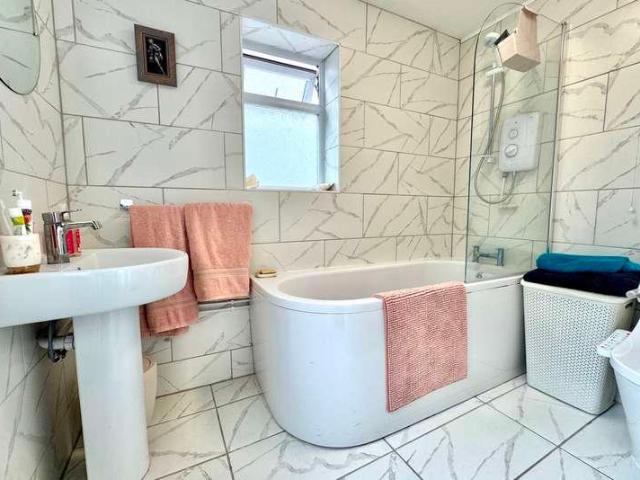 Flat for sale in Swanage, East Dorset