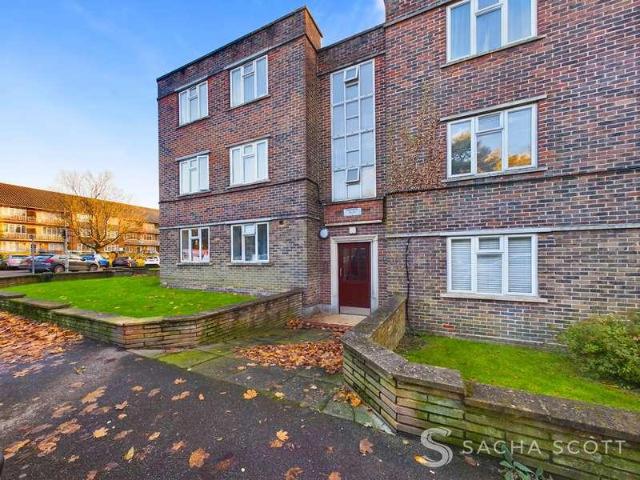 Flat for sale in Nork, Red Hill