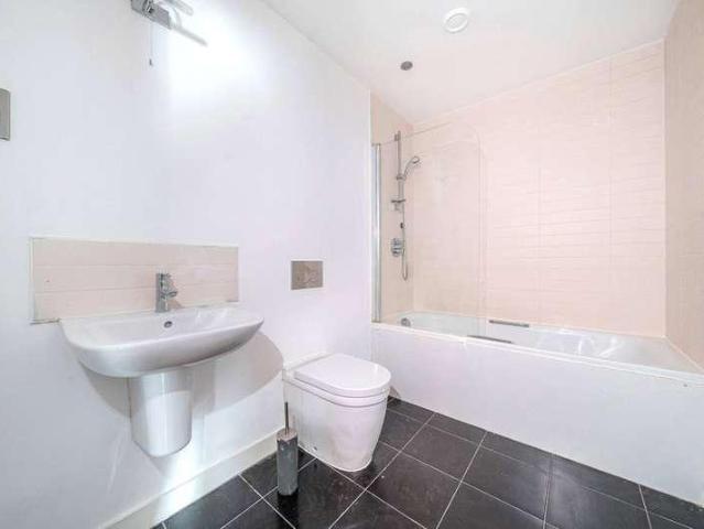 Flat for sale in Greater London