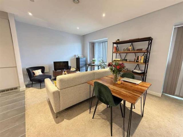 Flat for sale in Blackfriars, Salford