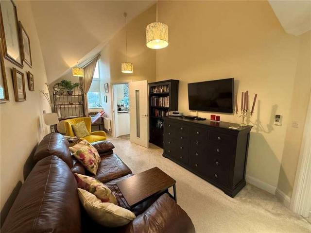 Flat for sale in Barton Stacey, Hampshire