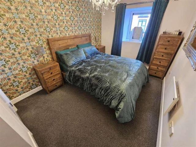 Flat for sale in Elmdon, West Midlands