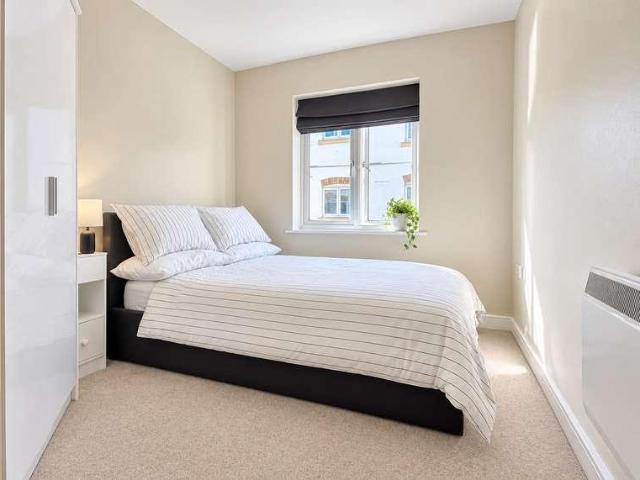 Flat for sale in Bocking, Chipping Hill