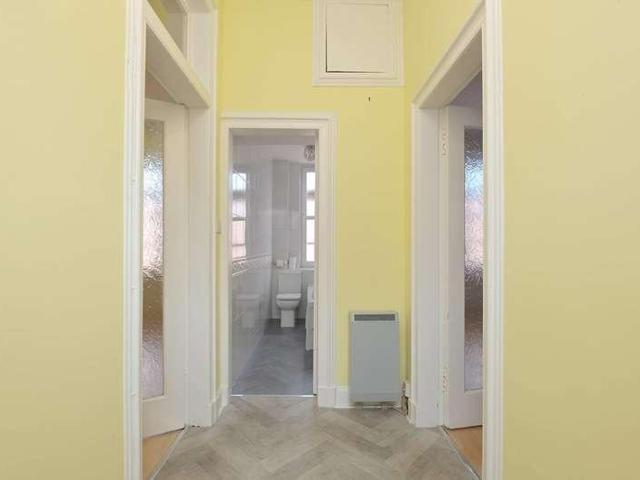 Flat for sale in Trinity, Scotland