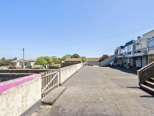 Flat for sale in Feckenham, City Of Bristol