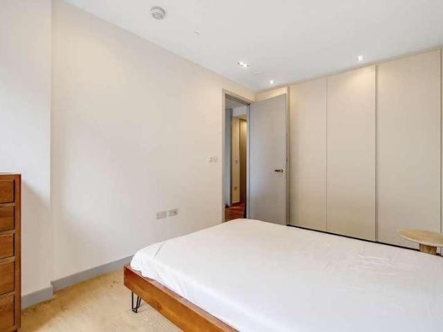 Flat for sale in King's Cross, Greater London