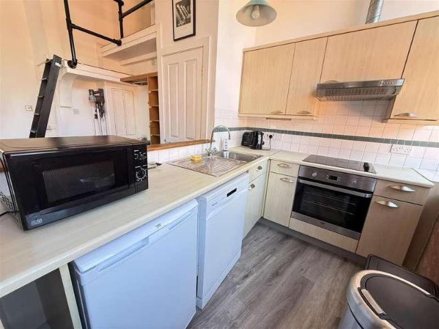 Flat for sale in City Centre, Georgia
