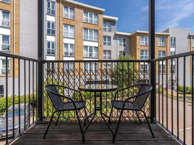 Flat for sale in Milton, Hamerton