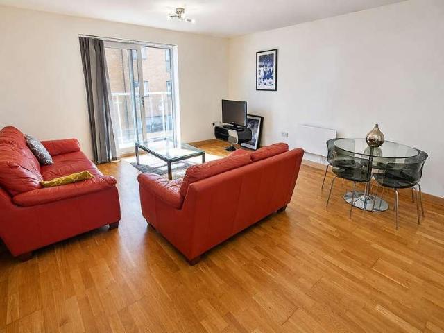 Flat for sale in Hythe, Colchester