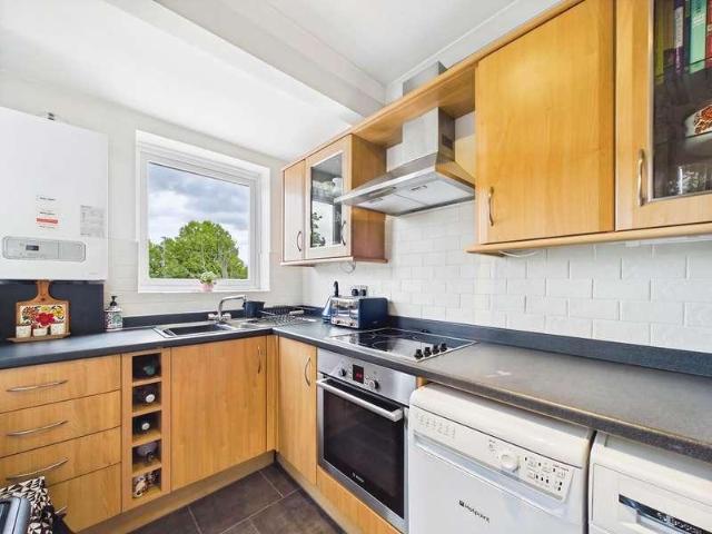 Flat for sale in Bearton, King's Walden